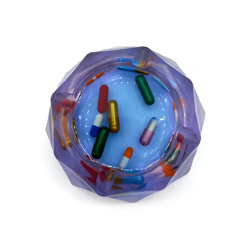  زیرسیگاری رزین مدل کپسول کد d06 