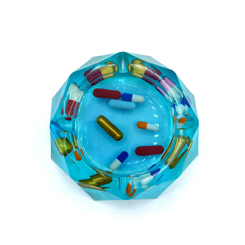  زیرسیگاری رزین مدل کپسول کد d04 