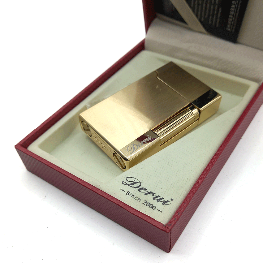  فندک بنزینی دروی طلایی مدل بغل زن کد d28 