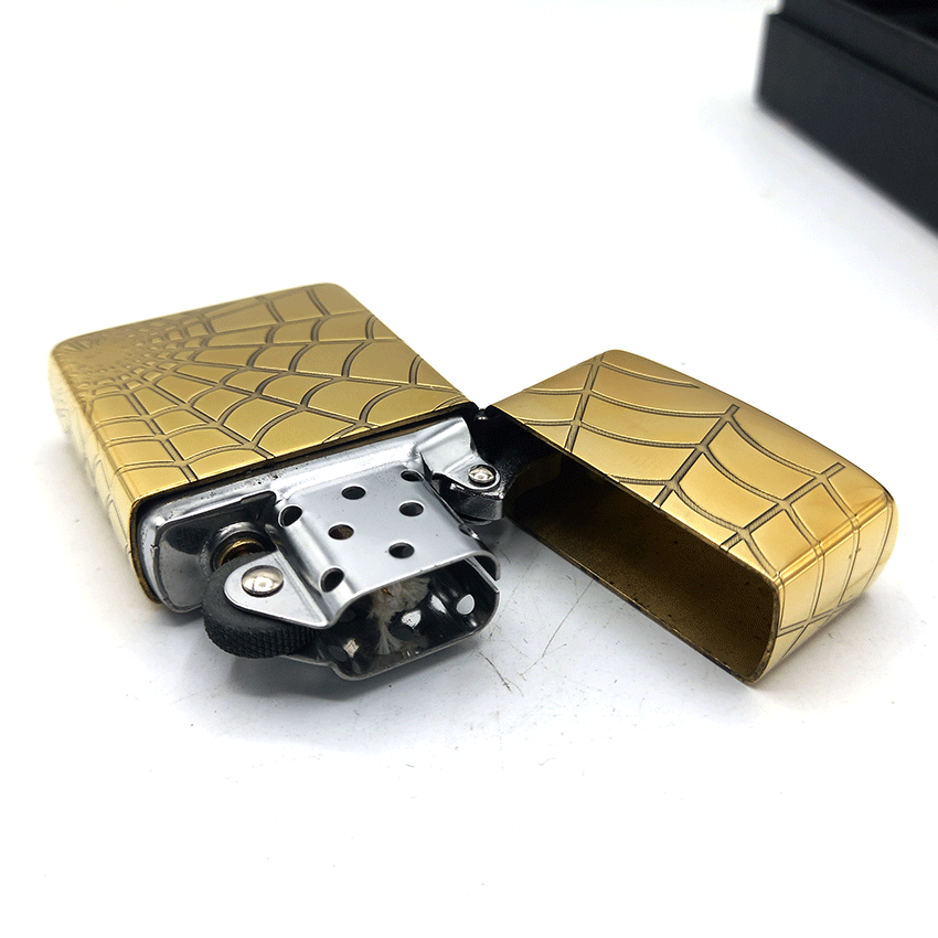  فندک بنزینی زورو طلایی طرح عنکبوت کد d03 