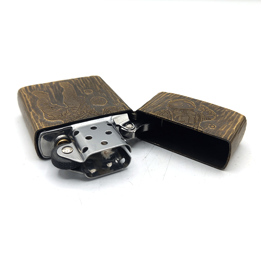  فندک بنزینی زورو برنزی طرح فضانورد کد d04 