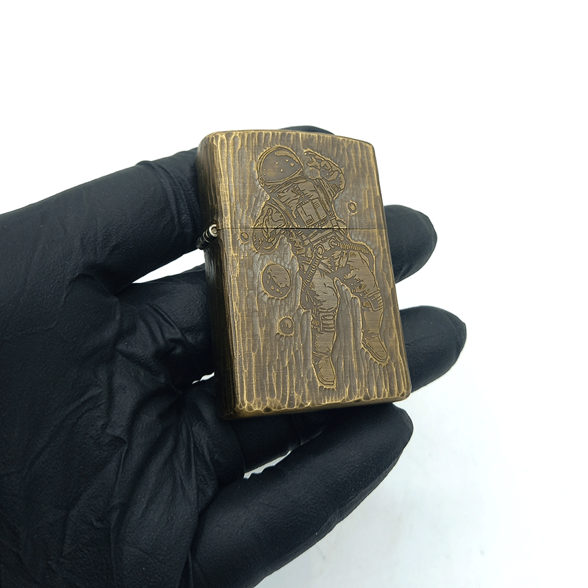  فندک بنزینی زورو برنزی طرح فضانورد کد d04 