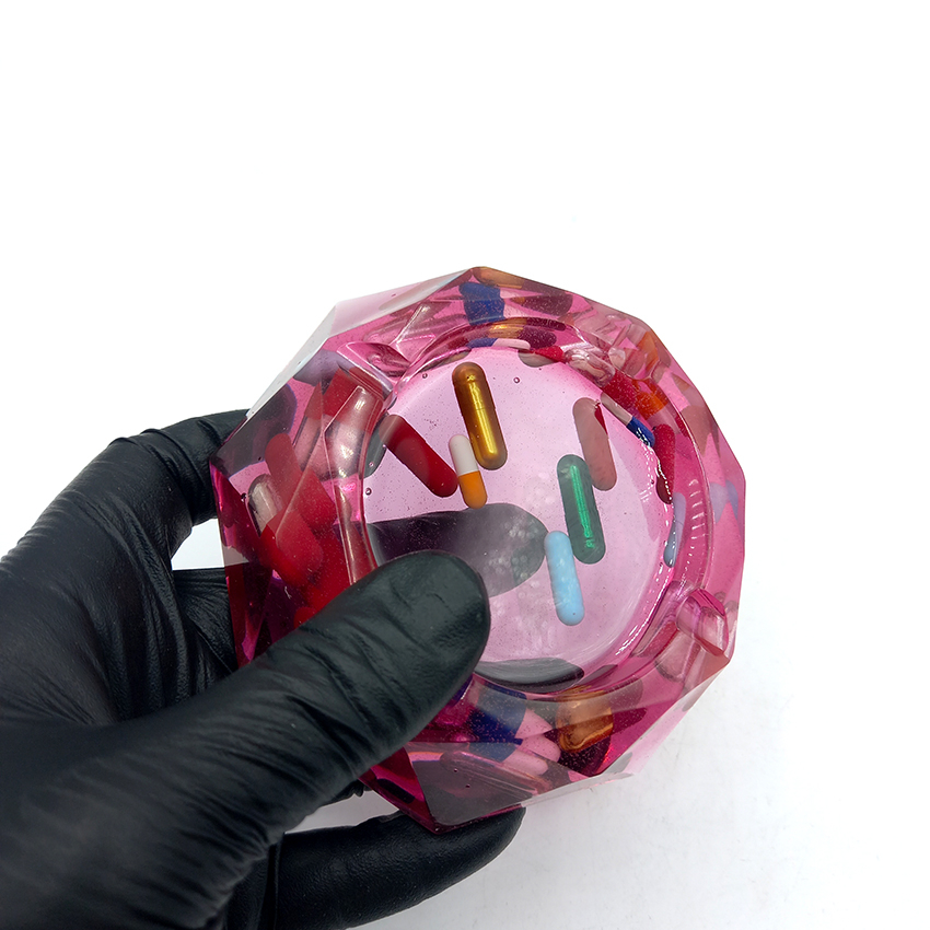  زیرسیگاری رزین مدل کپسول کد d05 