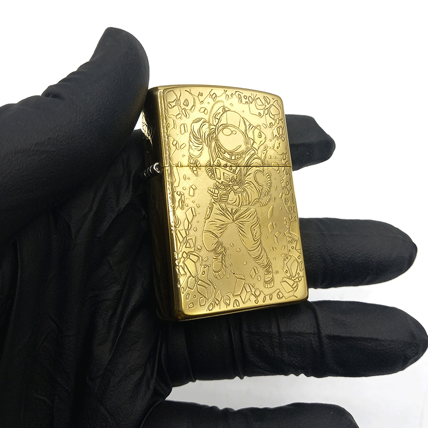  فندک بنزینی زورو طلایی طرح فضانورد موتورسوار کد d08 