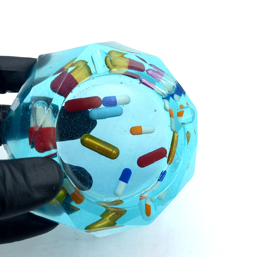  زیرسیگاری رزین مدل کپسول کد d04 