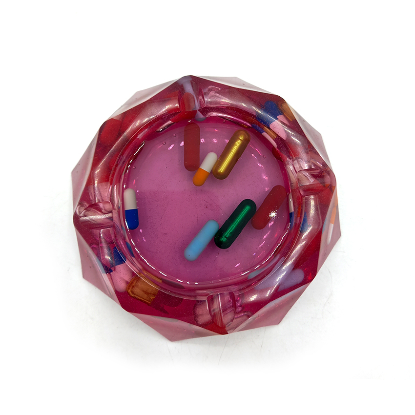  زیرسیگاری رزین مدل کپسول کد d05 