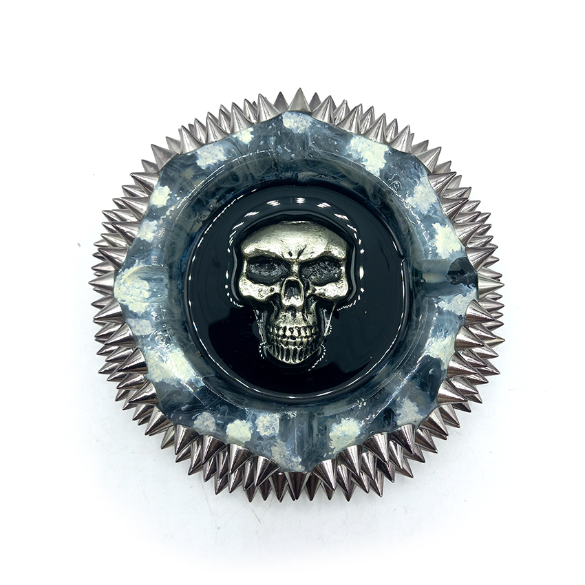  زیرسیگاری رزین مدل جمجمه کد d02 