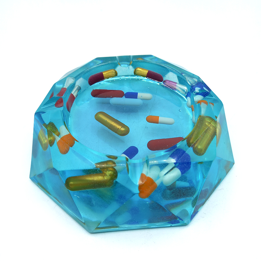  زیرسیگاری رزین مدل کپسول کد d04 